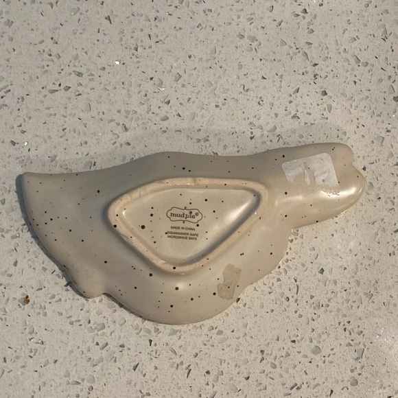 Handcrafted Ceramic Leaf Dish - Picture 4 of 5